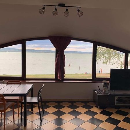 Szines Panorama Apartman Balatonlelle Luaran gambar